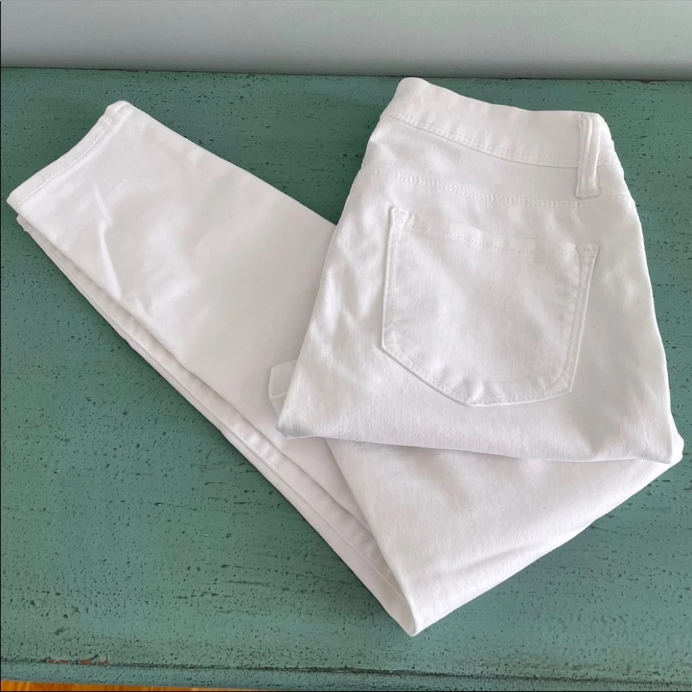 Size 4 white curve appeal jeggings